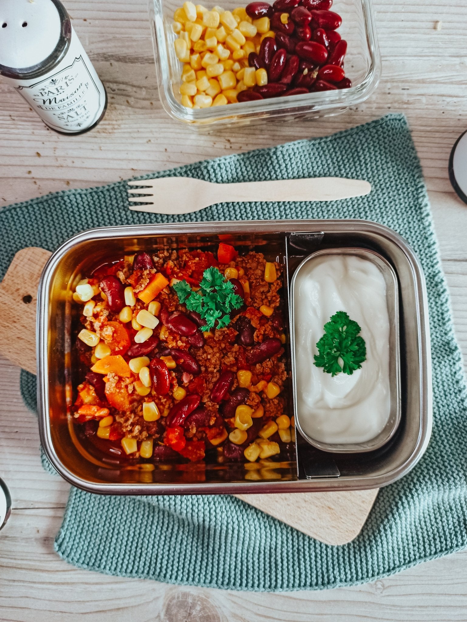 Low Carb Rezept Chili con Carne mit Joghurt-Dip – Sattvii® Low Carb Rezept Chili con Carne mit Joghurt-Dip – Sattvii®